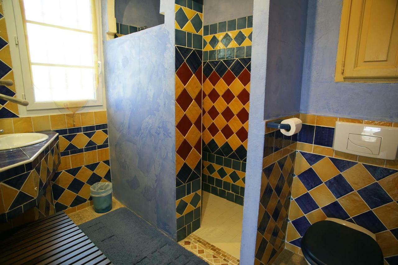 Le Jas Du Gabian Hotel Volonne Kültér fotó